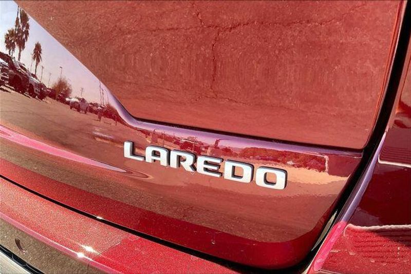 New 2026 Jeep Grand Cherokee Laredo X 4x4Image 13