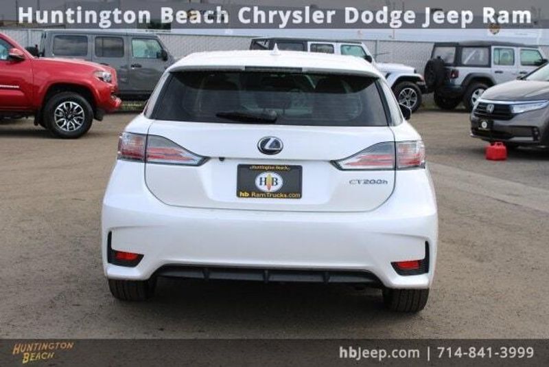 2017 Lexus CT 200hImage 4
