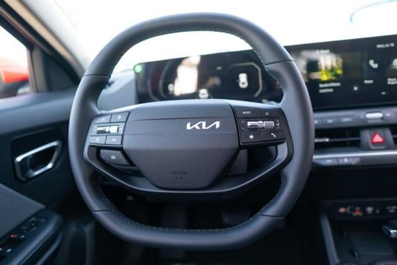 New 2025 Kia K4 EXImage 20