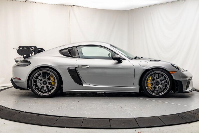 2023 Porsche 718 Cayman GT4 RSImage 8