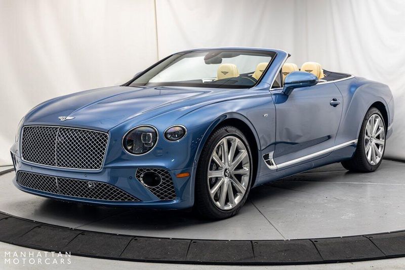 2022 Bentley Continental V8Image 1