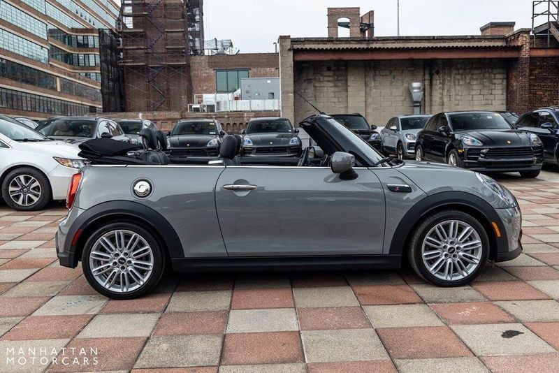 2022 MINI Convertible Cooper SImage 6