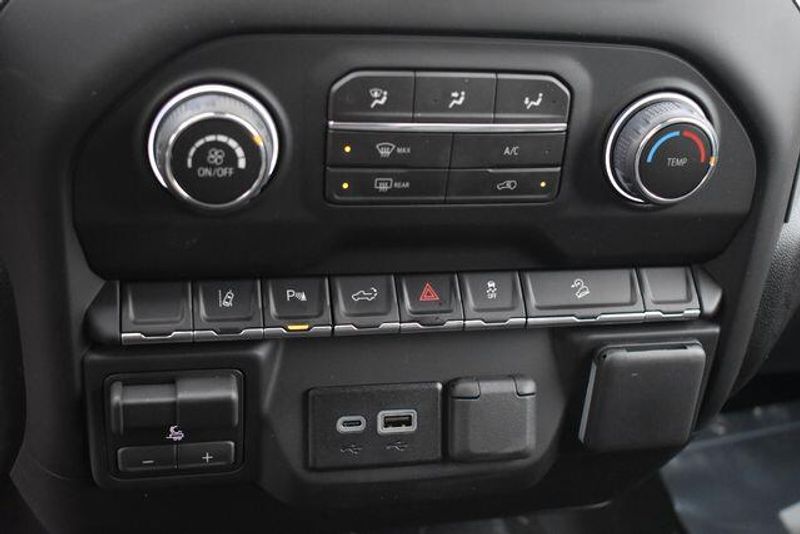 New 2026 Chevrolet Silverado 2500HD CustomImage 31