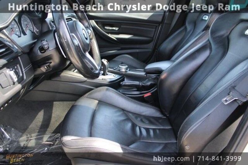 2015 BMW M3 BaseImage 32