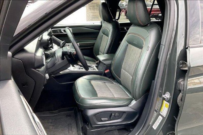 Used 2022 Ford Explorer TimberlineImage 24
