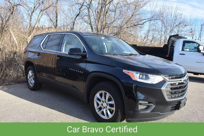 Used 2020 Chevrolet Traverse LSImage 1