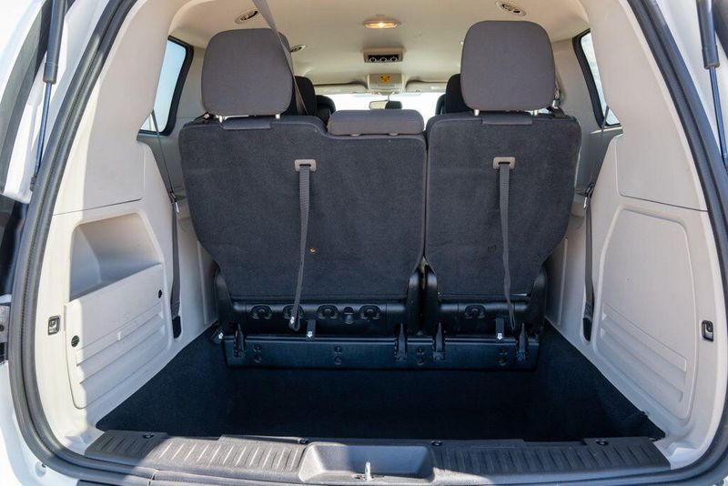 Used 2018 Dodge Grand Caravan SEImage 16