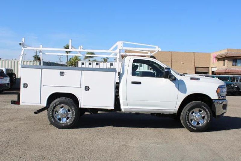 2024 RAM 2500 Tradesman Regular Cab Harbor BodyImage 2