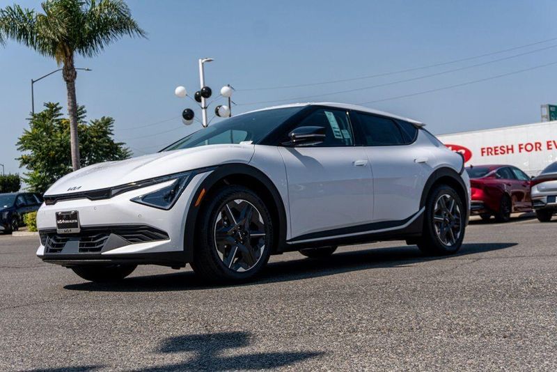 New 2025 Kia EV6 WindImage 3