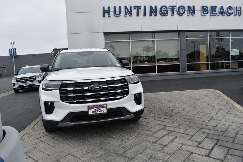 New 2025 Ford Explorer ActiveImage 21