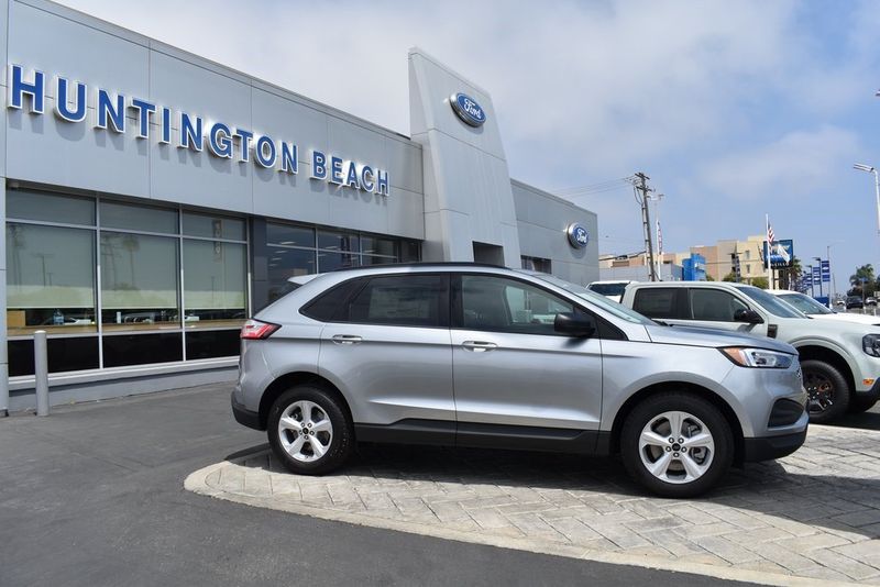 2024 Ford Edge SEImage 3