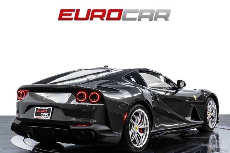 Used 2019 Ferrari 812 Superfast *HISTORICAL PAINT * IMMACULATE CONDITION*Image 5