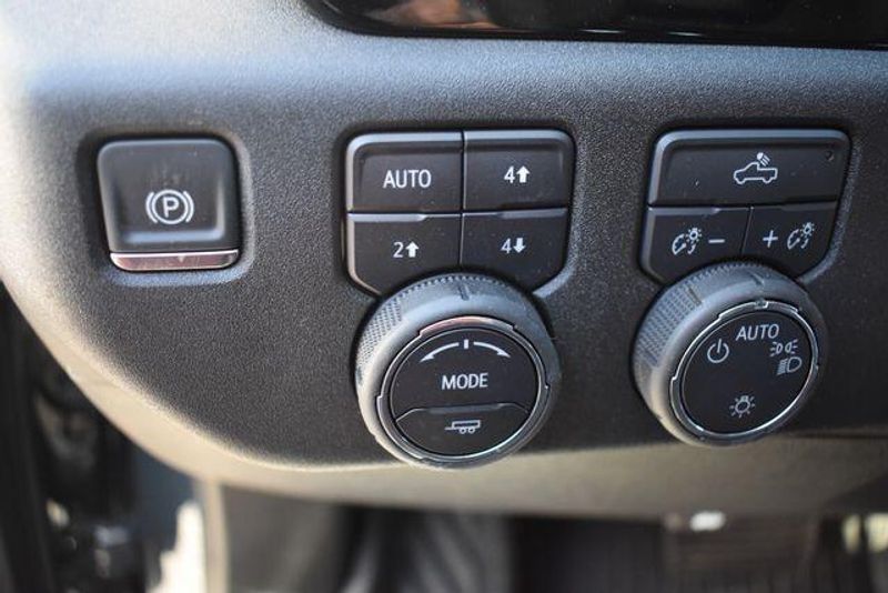 New 2025 Chevrolet Silverado 1500 LTImage 22