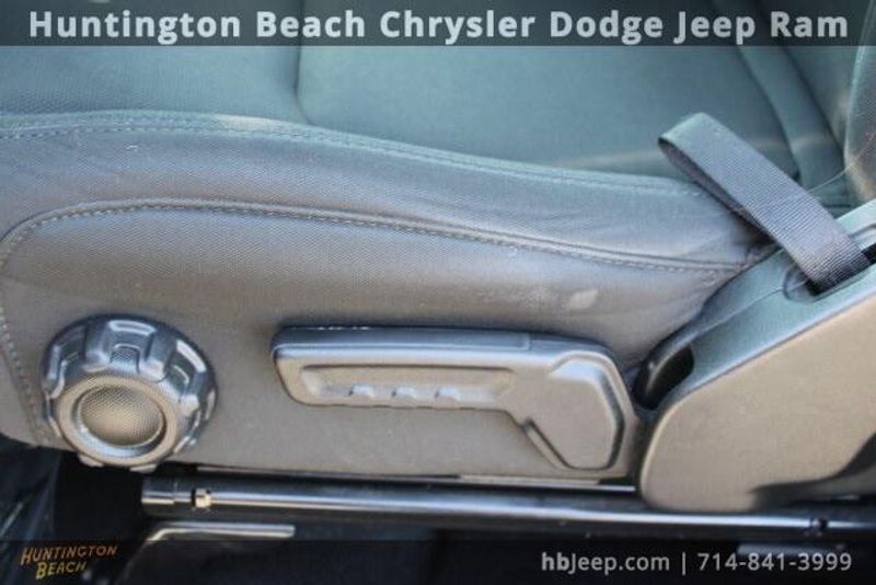 2021 Jeep Wrangler Unlimited SaharaImage 36
