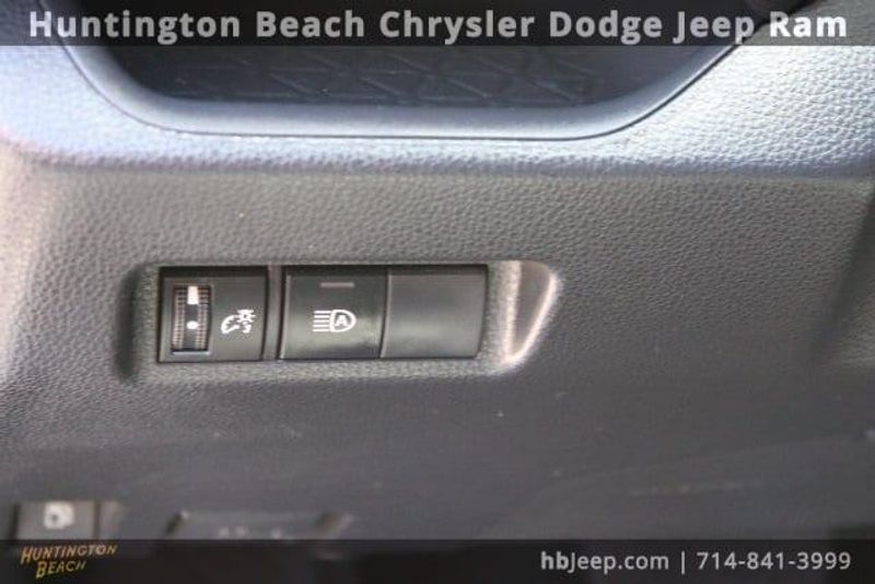 2022 Toyota RAV4 Hybrid SEImage 12