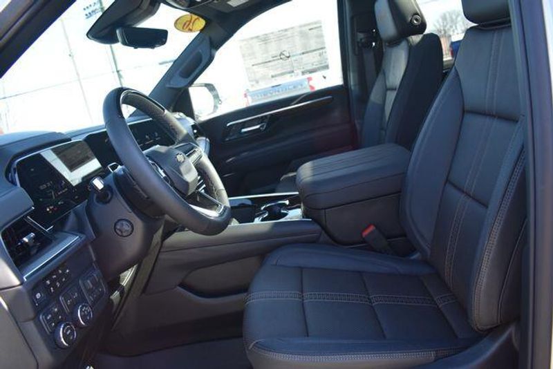 New 2026 Chevrolet Suburban High CountryImage 34