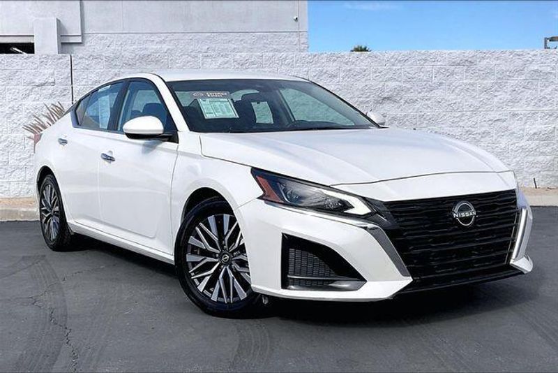 Used 2023 Nissan Altima 2.5 SVImage 12