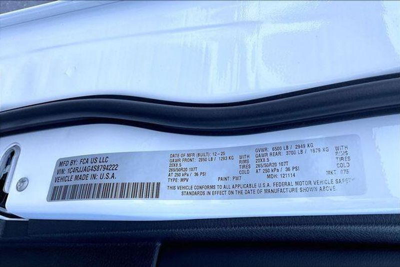 New 2025 Jeep Grand Cherokee L Altitude 4x2Image 15