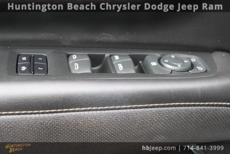 2021 GMC Yukon SLTImage 15