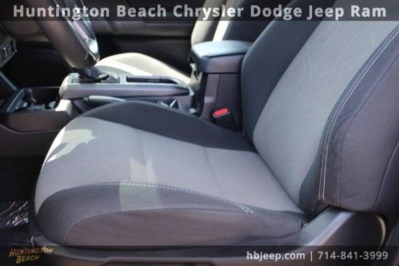 2022 Toyota Tacoma TRD SportImage 38