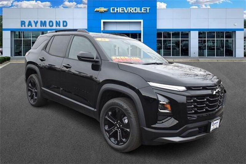 2025 Chevrolet Equinox LTImage 1