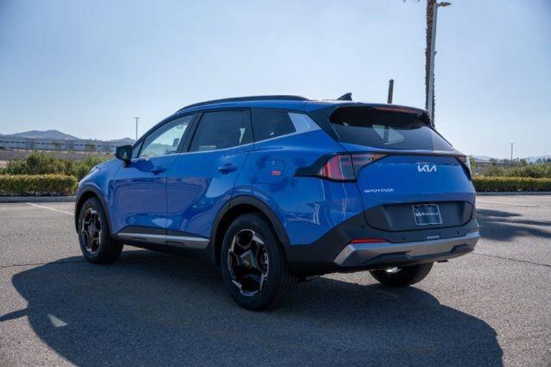New 2026 Kia Sportage EXImage 5