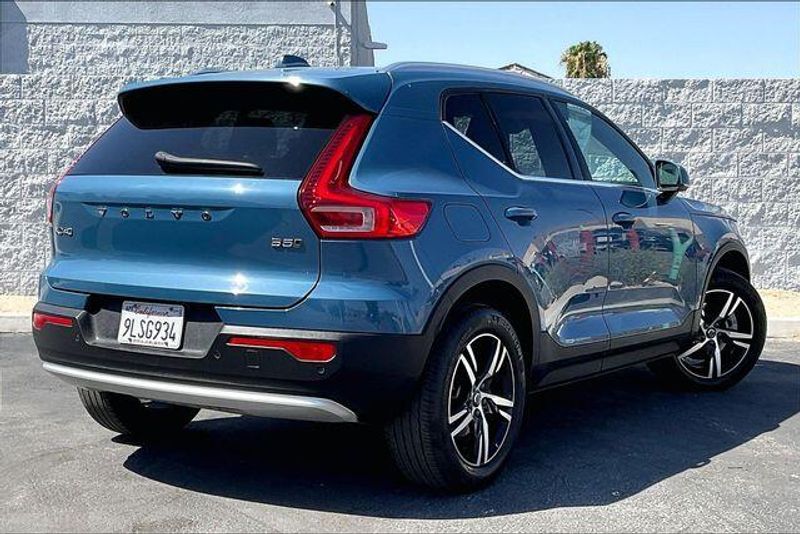 Used 2024 Volvo XC40 B5 CoreImage 12
