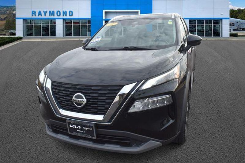 Used 2021 Nissan Rogue SVImage 7