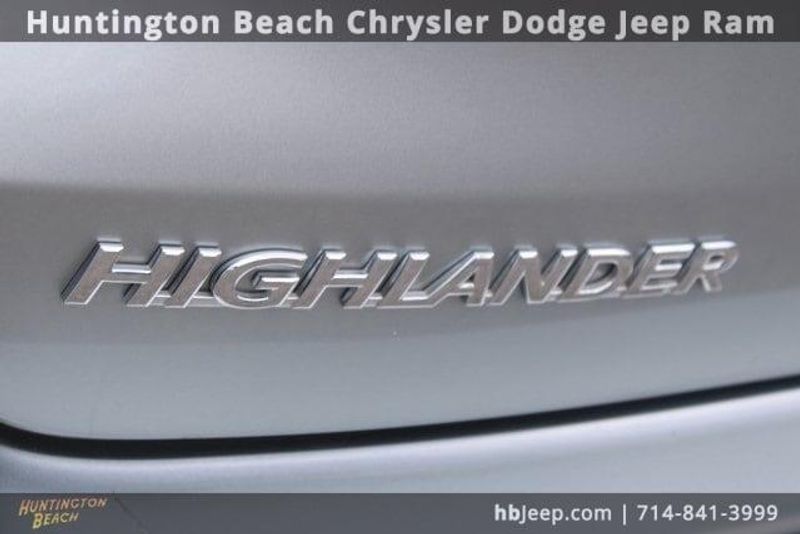 2016 Toyota Highlander LimitedImage 7