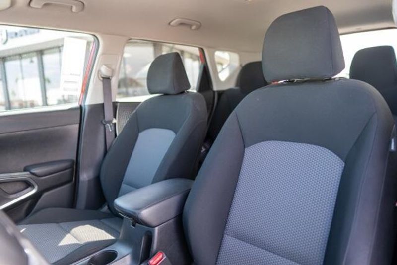 Used 2023 Kia Soul LXImage 12
