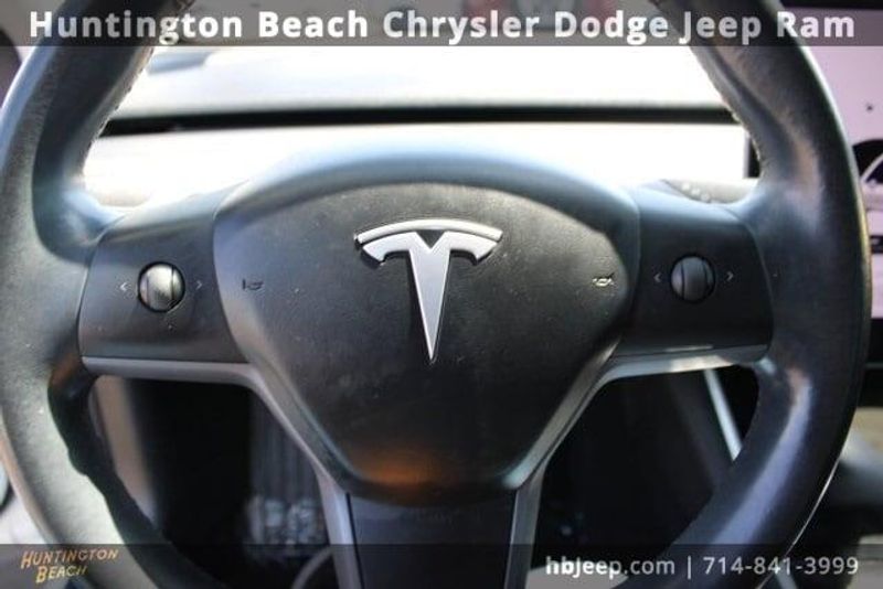 2018 Tesla Model 3 Long RangeImage 12