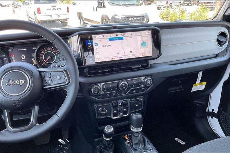 New 2026 Jeep Wrangler 4-door Sport SImage 5