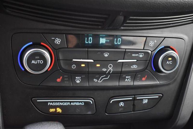 Used 2018 Ford Escape SEImage 29