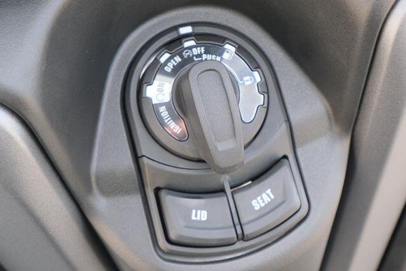 NEW 2026 YAMAHA XMAX Image 7