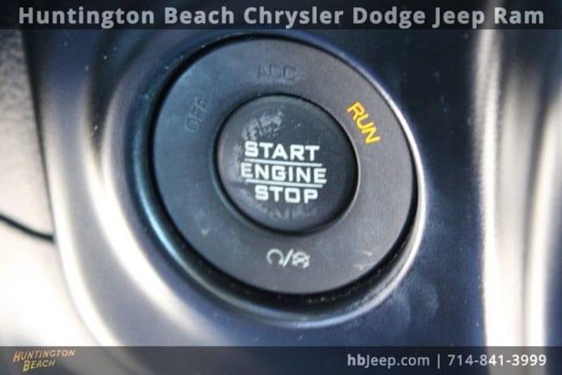 2020 Jeep Wrangler Unlimited SaharaImage 24