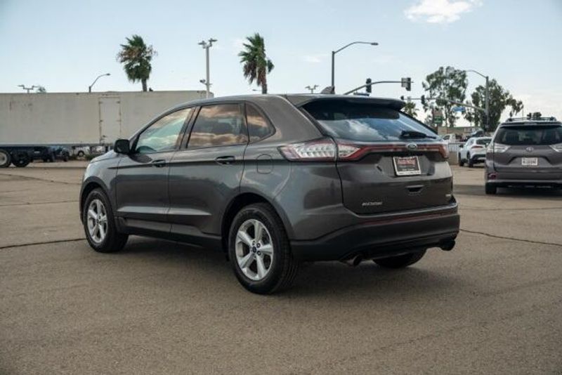 Used 2017 Ford Edge SEImage 5