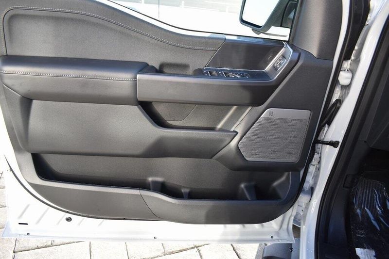 New 2025 Ford F-150 LariatImage 22