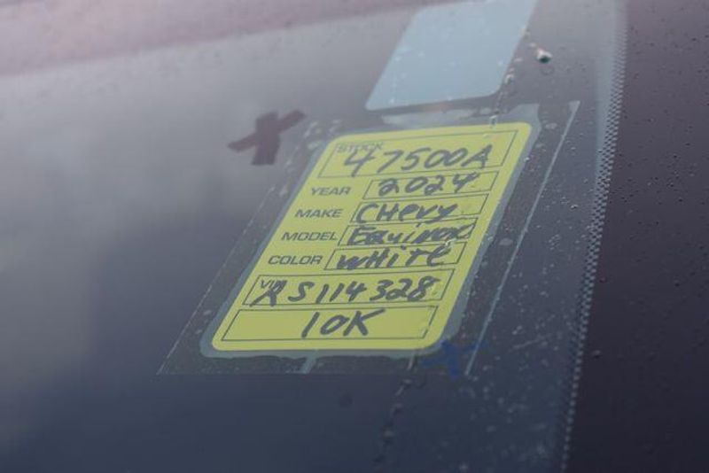 Used 2024 Chevrolet Equinox LTImage 38