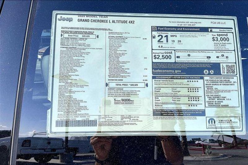 New 2025 Jeep Grand Cherokee L Altitude 4x2Image 16
