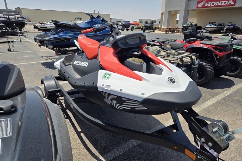 2025 SEADOO PWC SPARK TRIXX 90 AUD WH 3UP IBR 25 