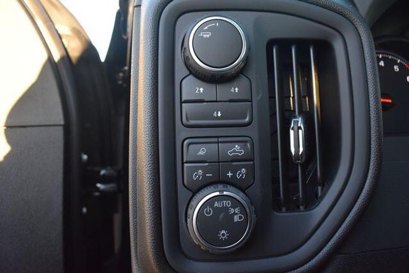 New 2026 Chevrolet Silverado 2500HD CustomImage 24