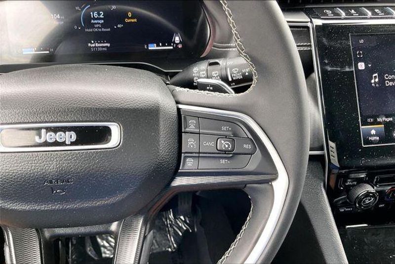 Used 2023 Jeep Grand Cherokee LaredoImage 19