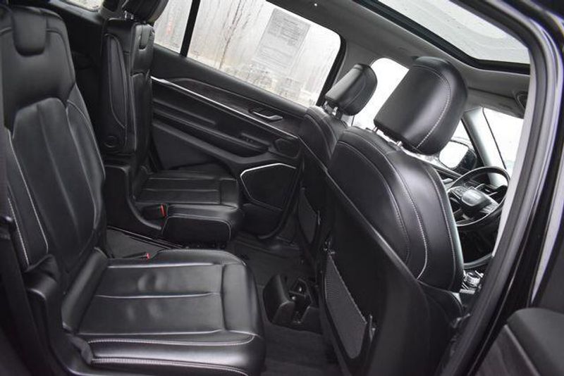 Used 2021 Jeep Grand-Cherokee-L LimitedImage 17