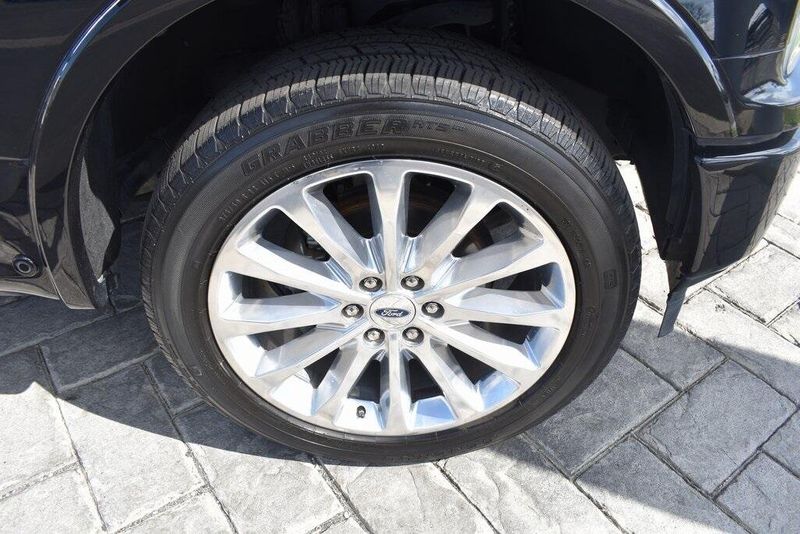 2019 Ford F-150 LimitedImage 4