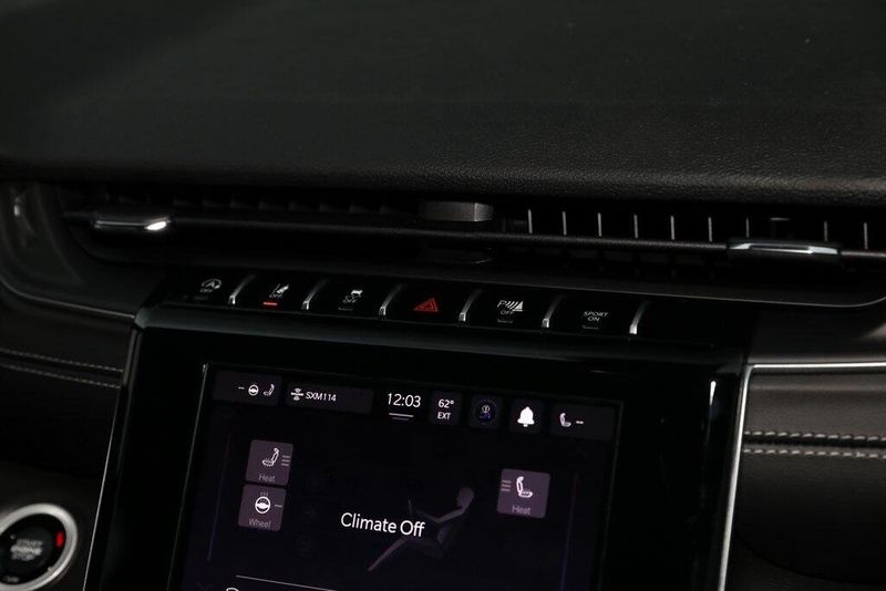 2025 Jeep Grand Cherokee Altitude 4x2Image 26