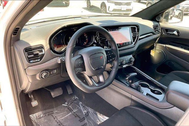 New 2027 Dodge Durango Gt Hemi V8 Premium AwdImage 6