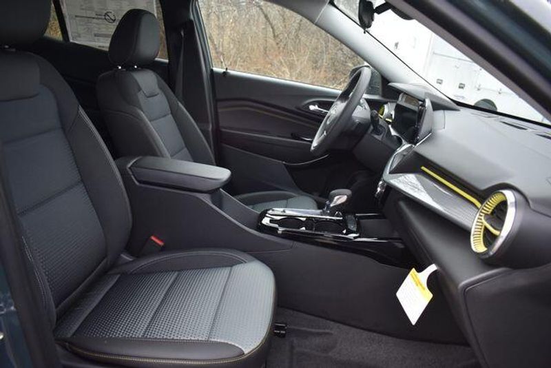 New 2026 Chevrolet Trax LTImage 13