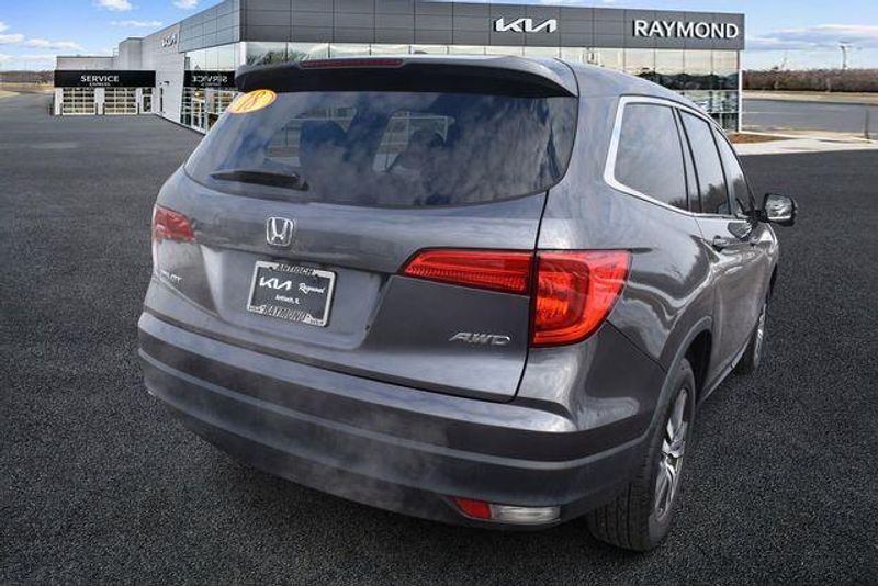 Used 2018 Honda Pilot EX-LImage 3