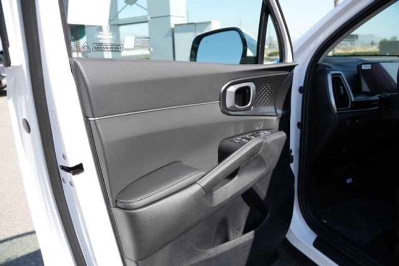 New 2026 Kia Sorento LXImage 11