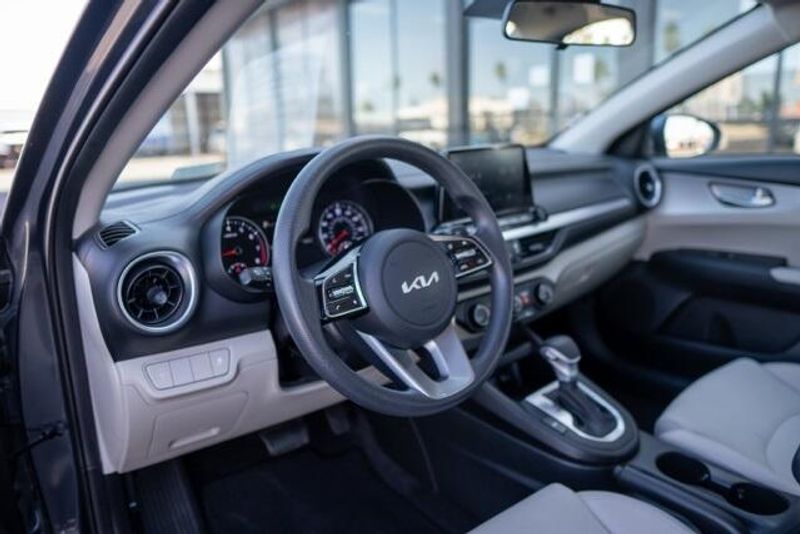 Used 2023 Kia Forte LXSImage 10